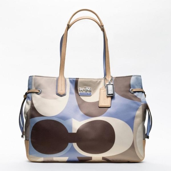 LIKE NEW❗️ COACH 18970 CHELSEA SCARF PRINT CHARLIE TOTE - Picture 1 of 16